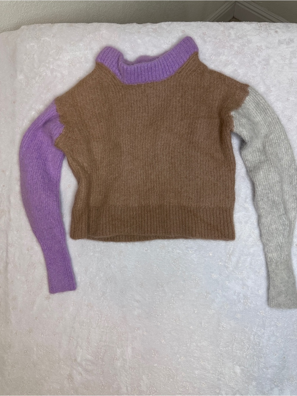 Everlane Colorblock Brown Sweater with Lavender and Light Gray Sleeves